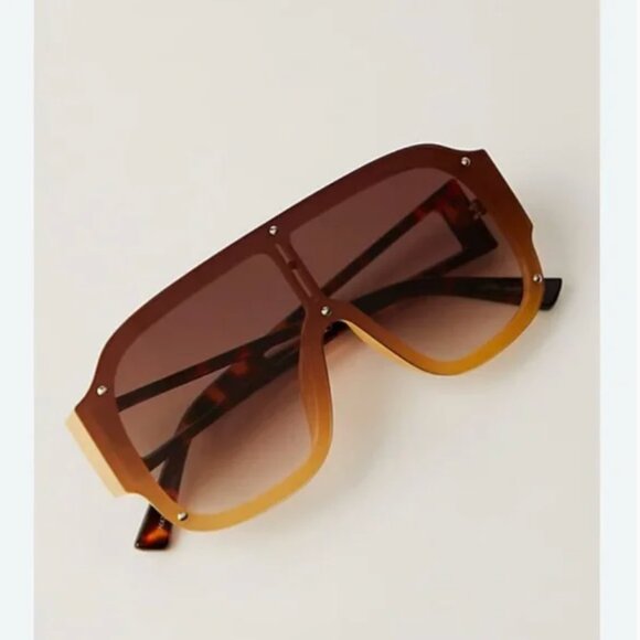 FREE PEOPLE NWT Cooper Oversized Aviator Sunglasses Oxblood - Picture 1 of 12